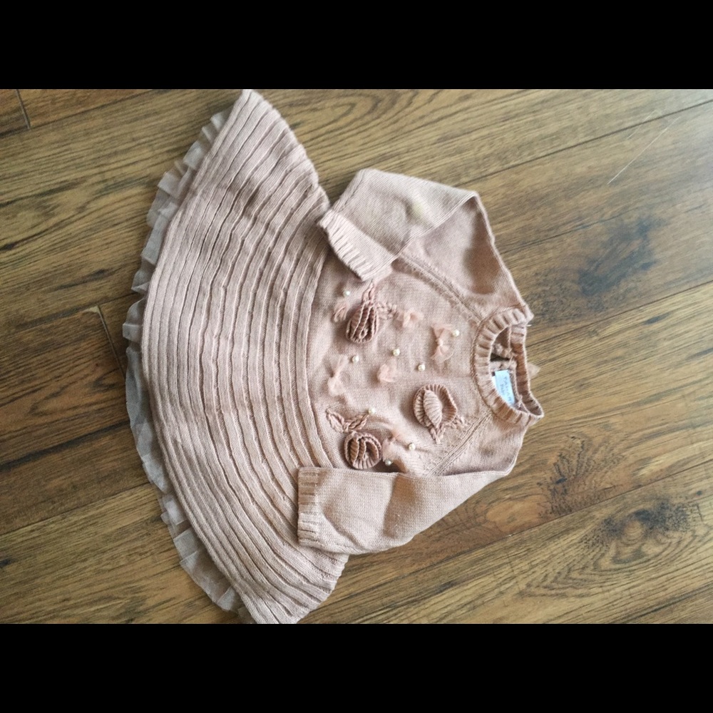 Beautiful formal dress 0-3m
